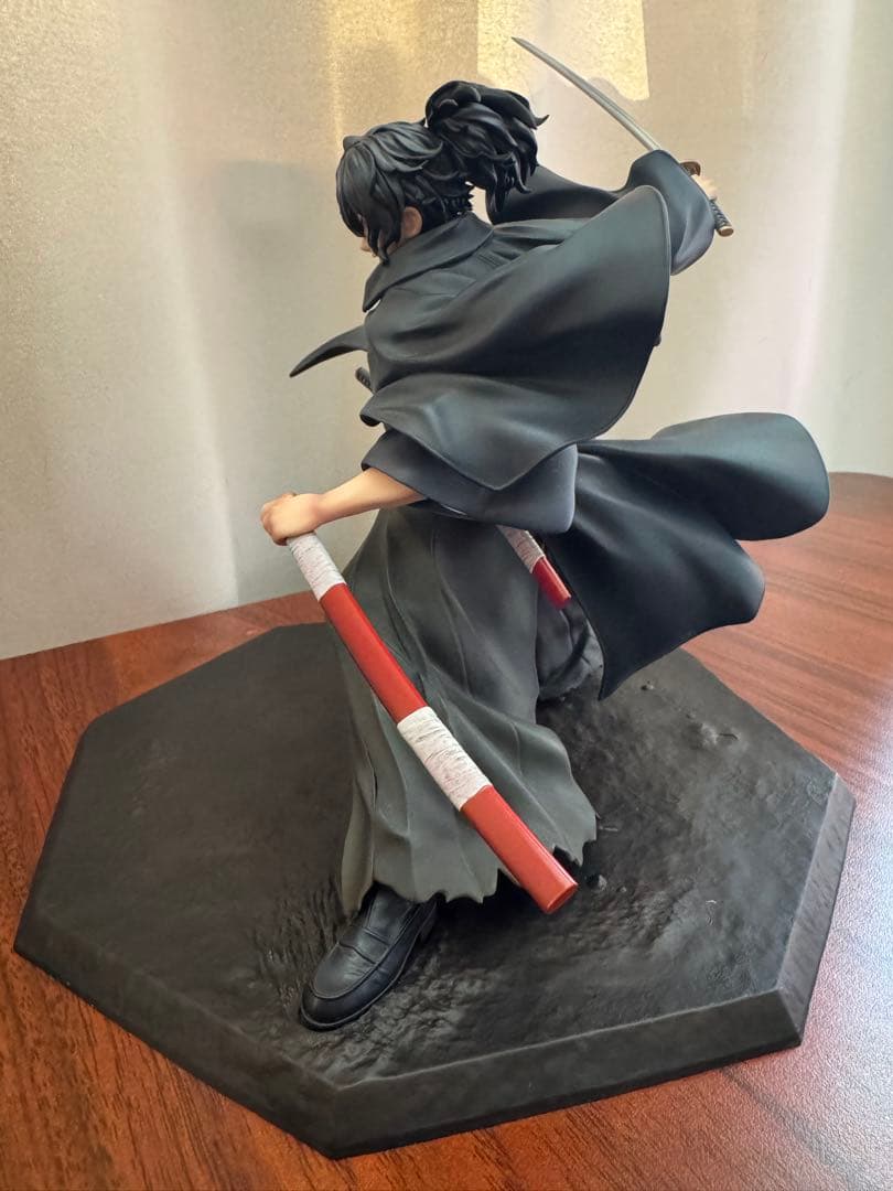 岡田以蔵　フィギュア