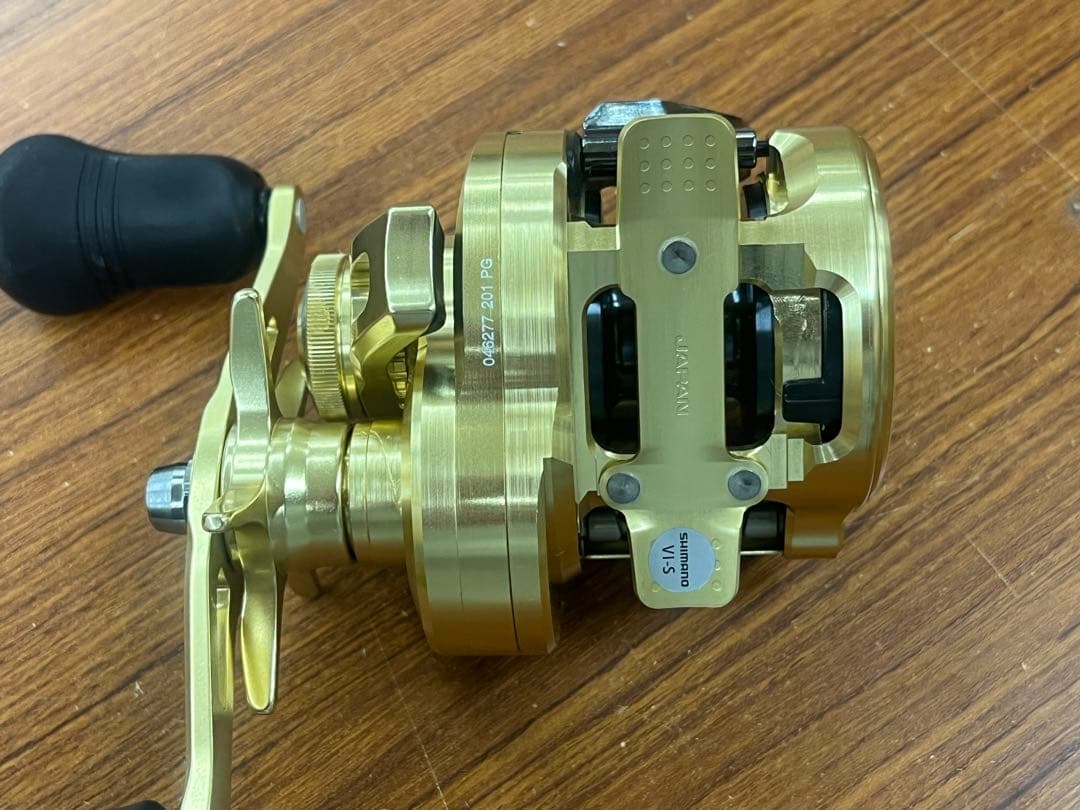 【新品】シマノ オシアコンクエスト201PG 左巻き　オフショアリール