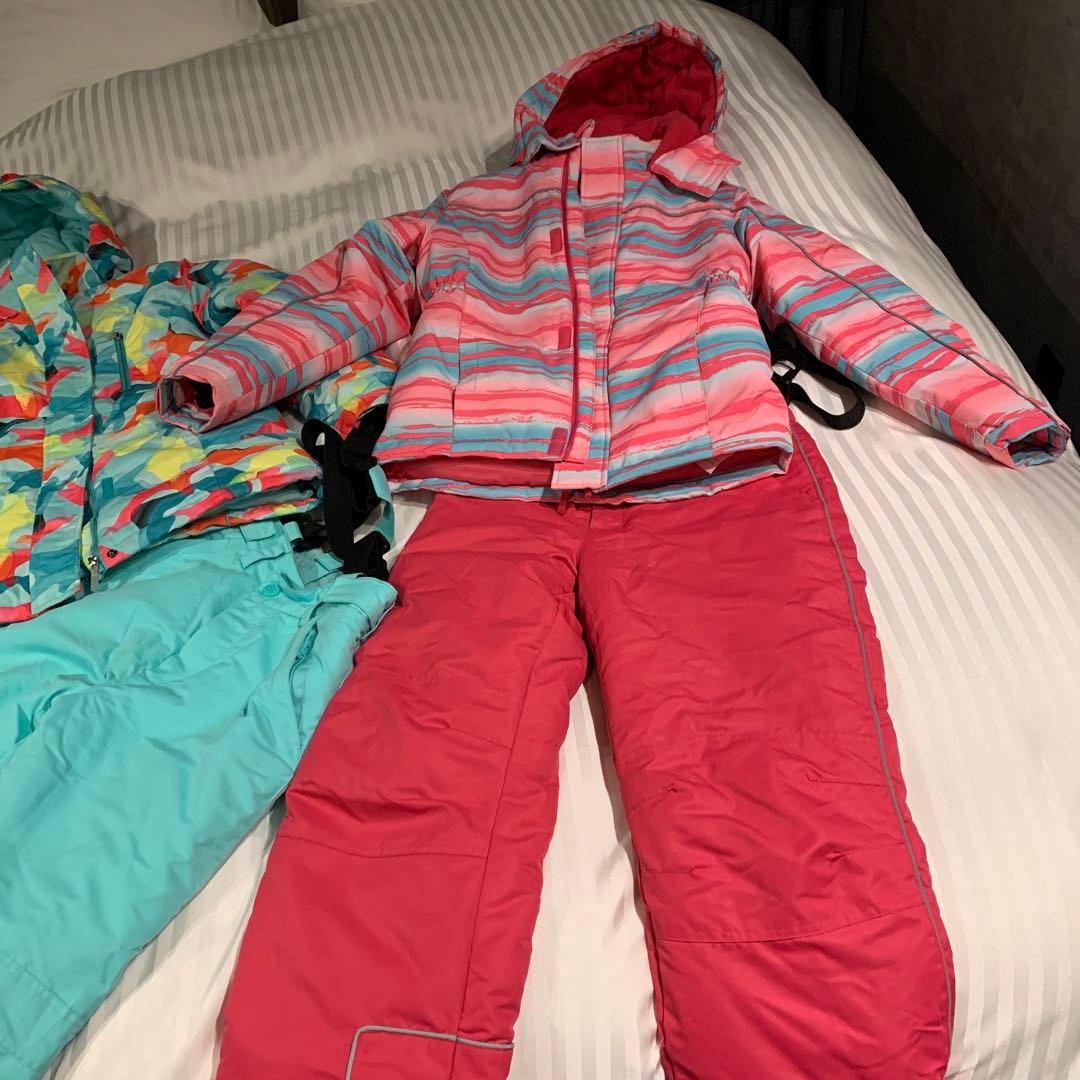 美品一度のみ⭐︎2着まとめ⭐︎140.146双子　スキーウェア　スノーウェア　キッズ
