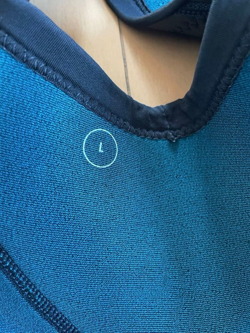 Hurley ハーレー　タッパー Lサイズ