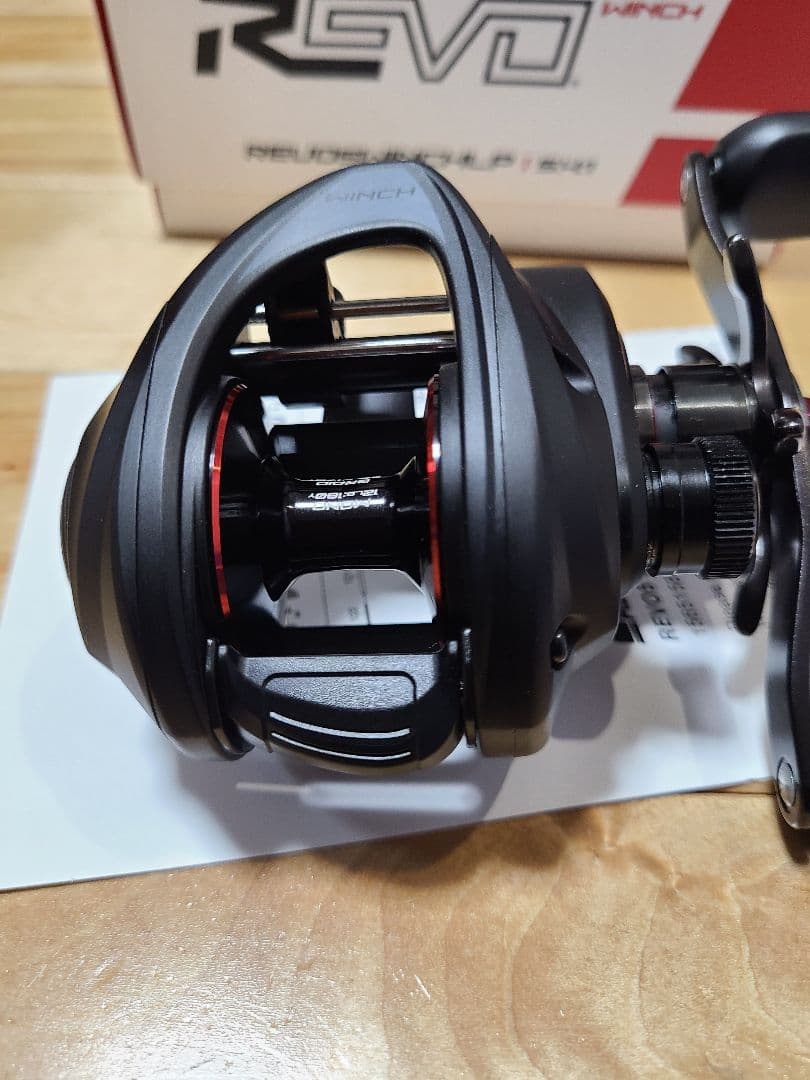 ベイトリール アブ ガルシア レボ5 ウィンチ LP REVO5 右ハンドル
