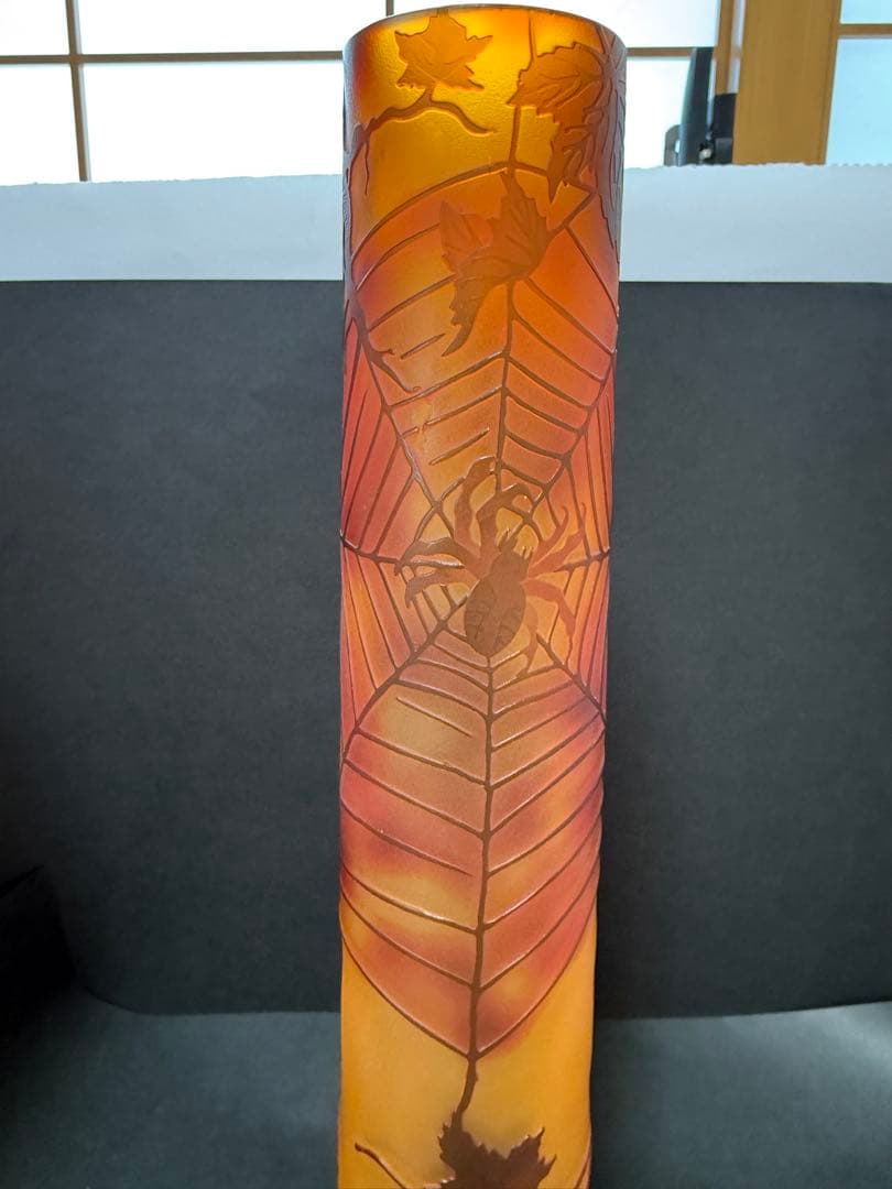 エミール・ガレ　風　ガラス製大型花瓶 高さ40cm 蜘蛛の巣のデザイン