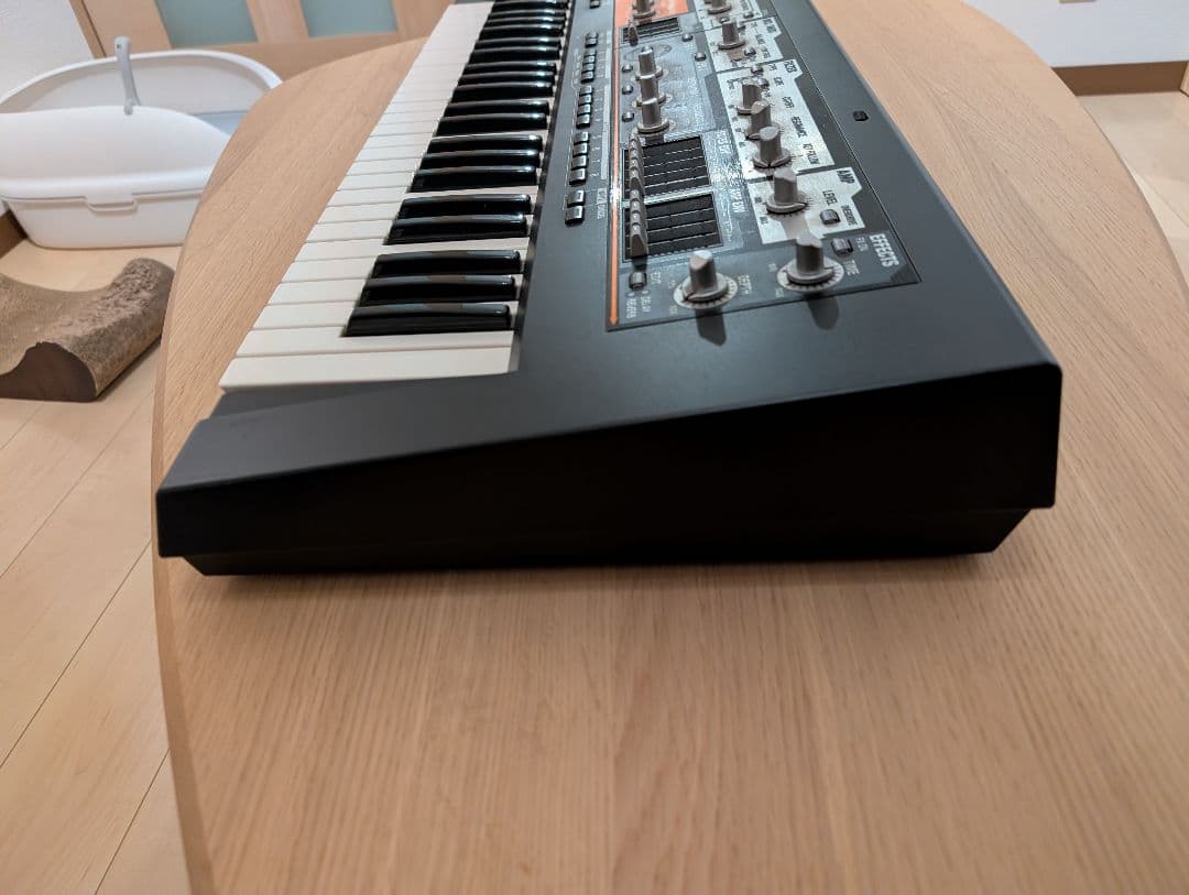 Roland SH-201 シンセサイザー 本体 電源付き 動作品 ノブ欠品あり