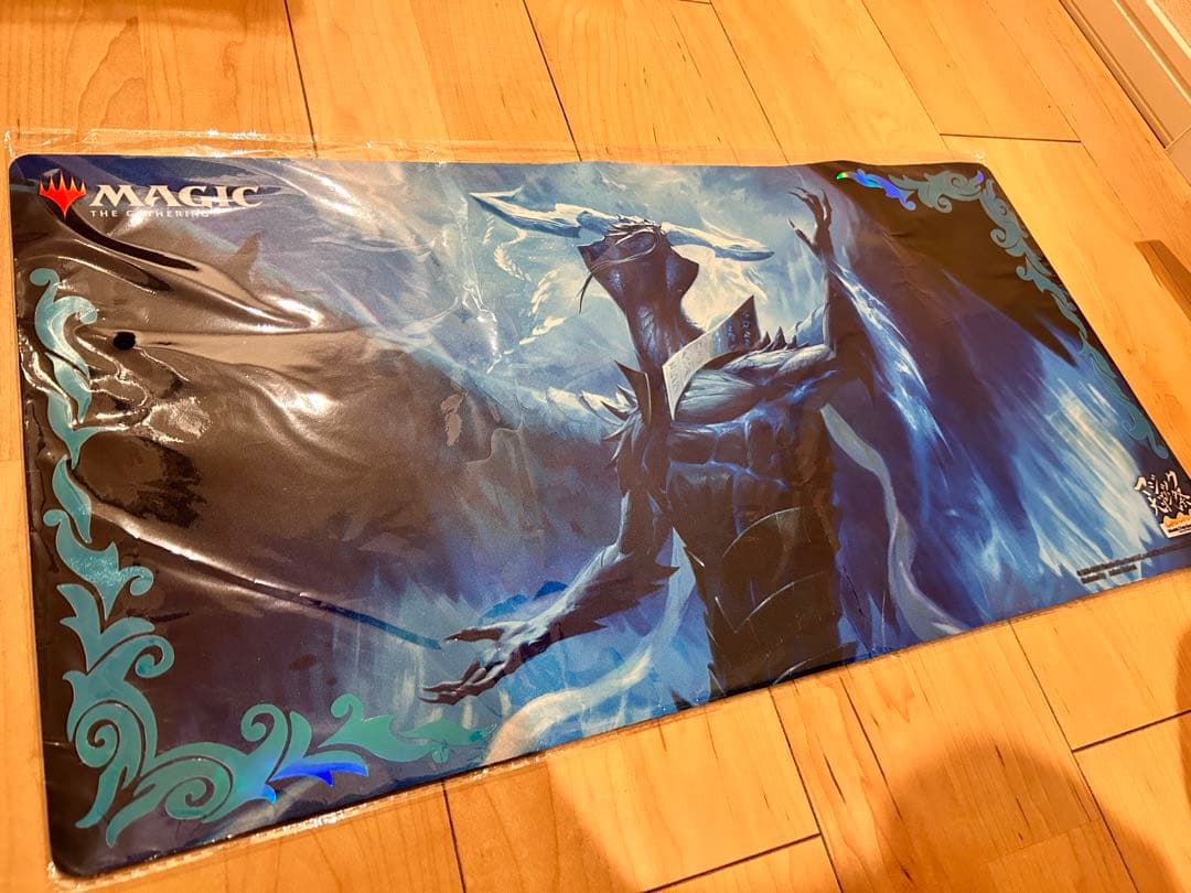 鮪*様 マジック大戦祭　《嵐の目、ウギン》箔押しプレイマット