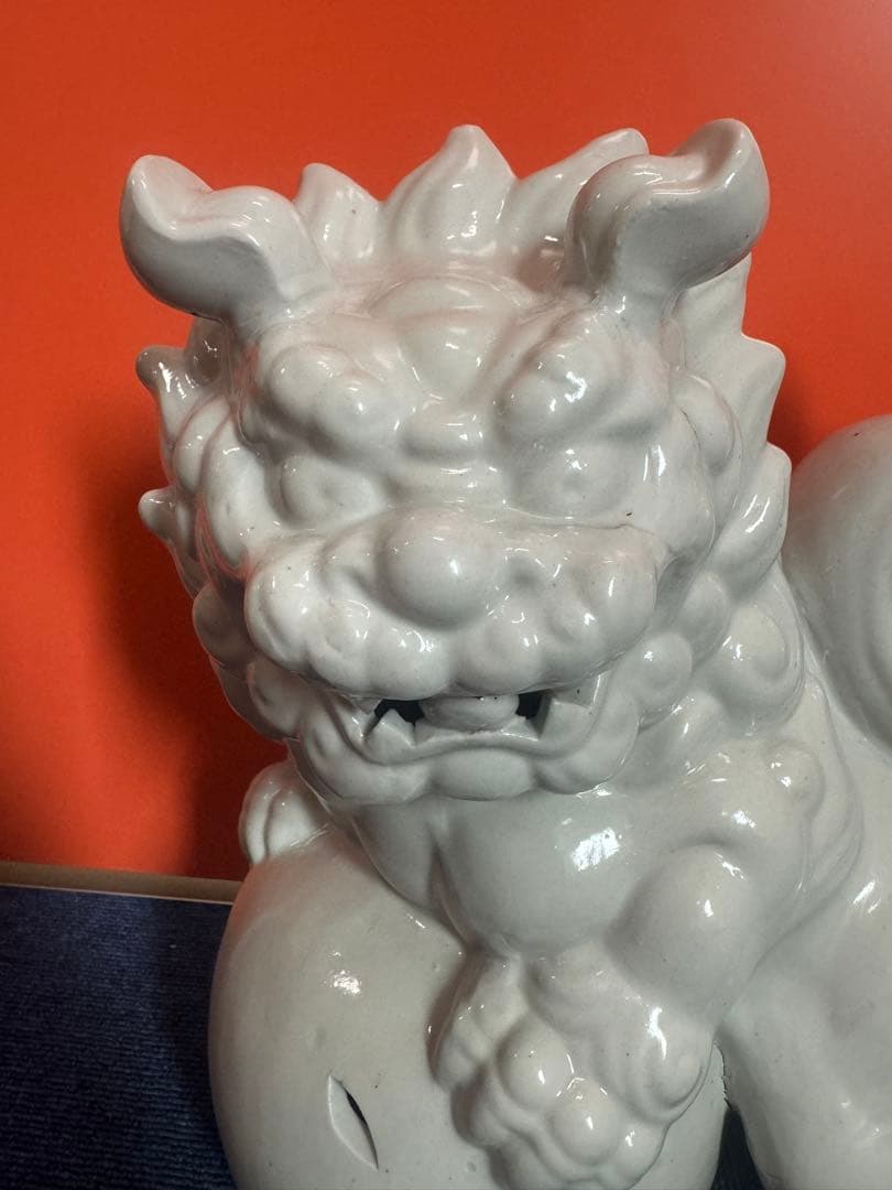 1815  九谷焼 白磁玉乗り獅子　縁起物 獅子置物 高さ約32cm  時代物