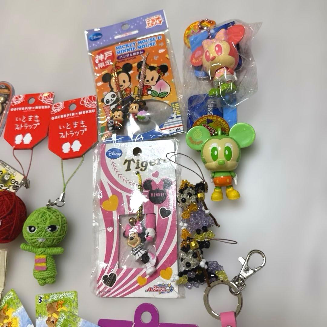 キャラクター　キーホルダー　ストラップ　セット