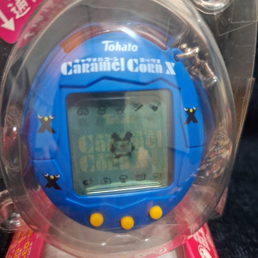 D*n様 レア限定品【東ハト•キャラメルコーンたまごっち】赤と青２点セット