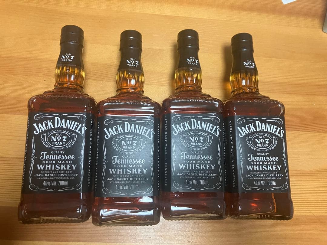 Jack Daniel's Tennessee Whiskey 700ml 4本
