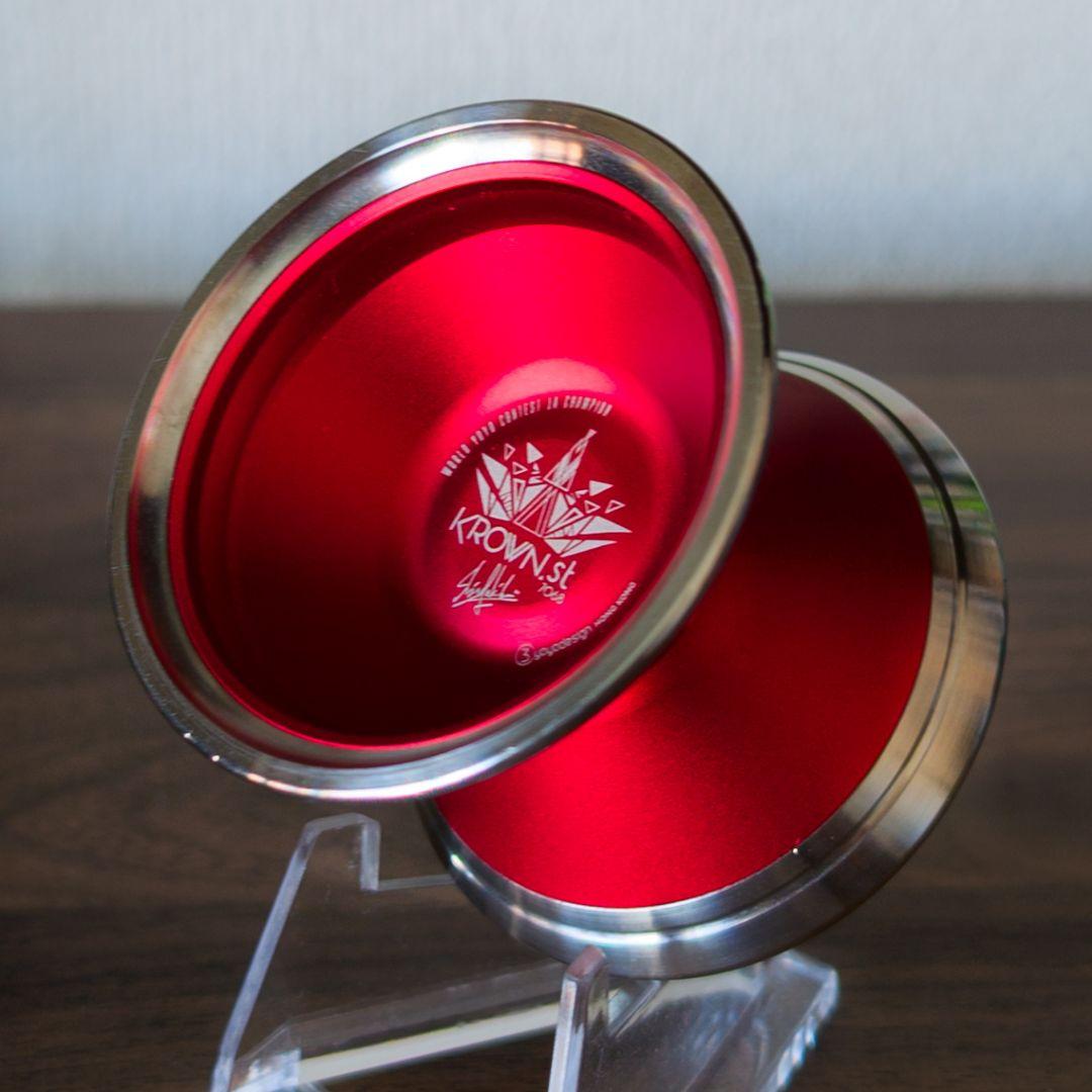 c3yoyodesign　KROWN st. 7068 レッド