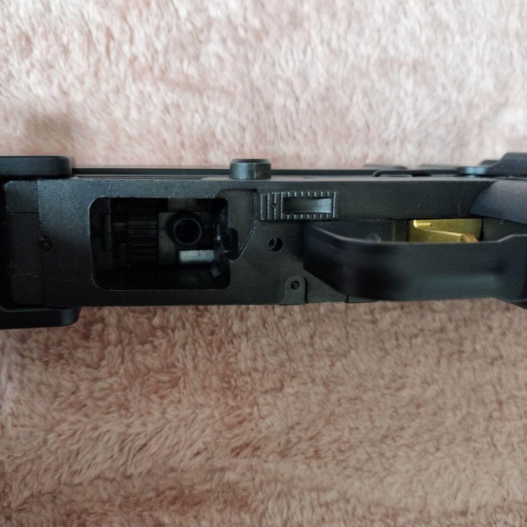 東京マルイ　スコーピオン　電動ガンSCORPION リポ電池付　弾倉２本付