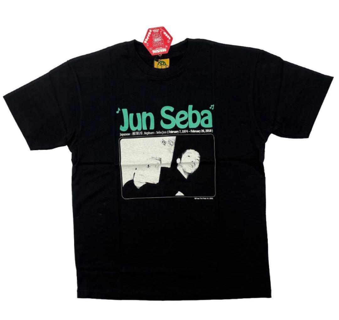 画像の2点　TシャツはM