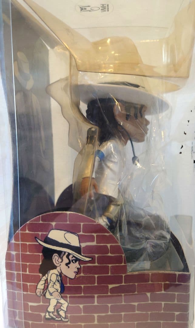 【ファン必見】Michael Jacksonフィギュア“dive ダイブ”