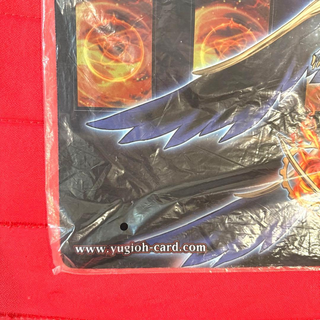 【特価】遊戯王　創世の神デウテロノミオン　プレイマット　未開封　WCQ 2025