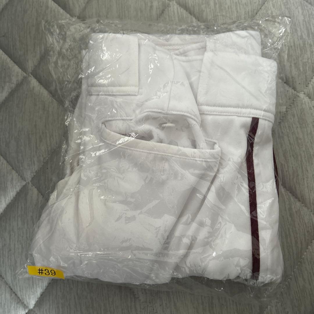 伊藤裕季也選手　ユニホームズボン