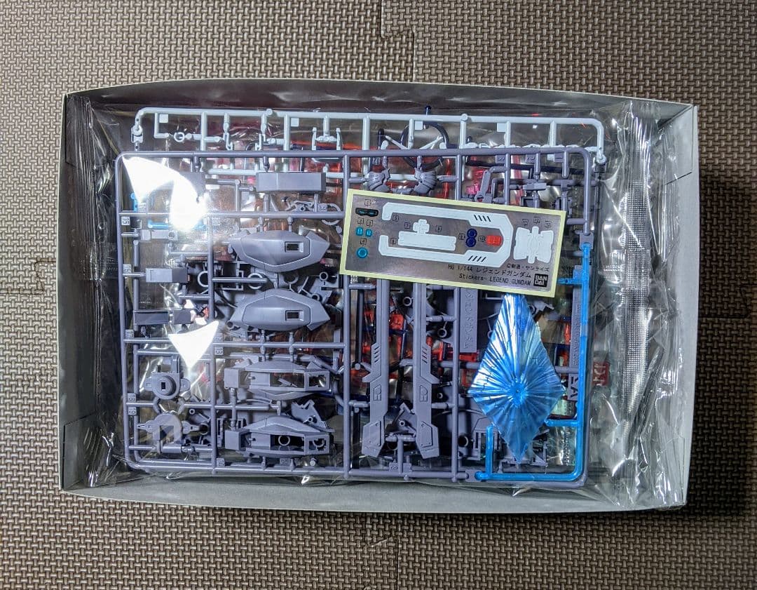 HG 1/144 レジェンドガンダム＋グスタフカール00型 2点セット