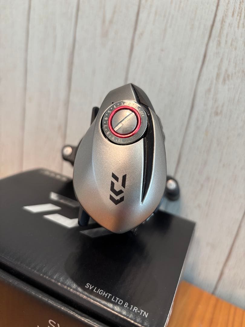 リール SV LIGHT LTD 8.1R-TN