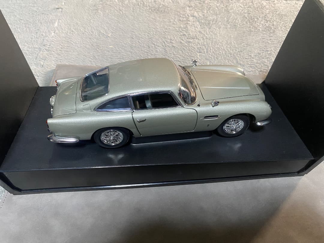 （超希少品）AUTOart astonmartin DB5 007edition