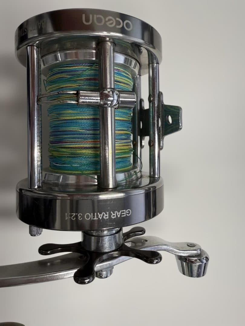 ベイトキャスティングリールCL90