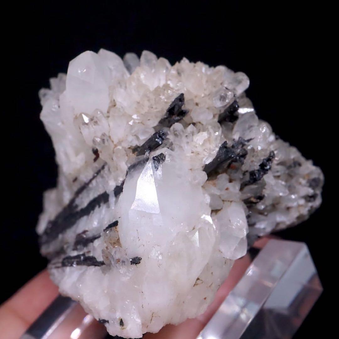 マンガン重石 ヒューブネライト クォーツ 140.9g OTH089 鉱物 原石