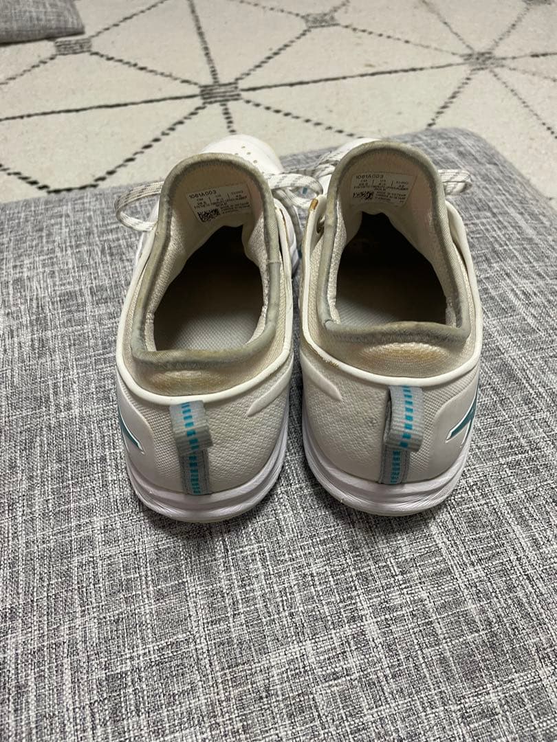 asicsバッシュ　グライドノヴァ26.5センチ　　　　河村勇輝