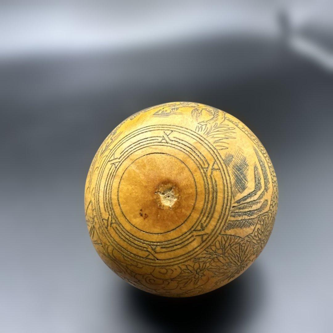 彫刻オブジェ 牛と人物と松のデザイン