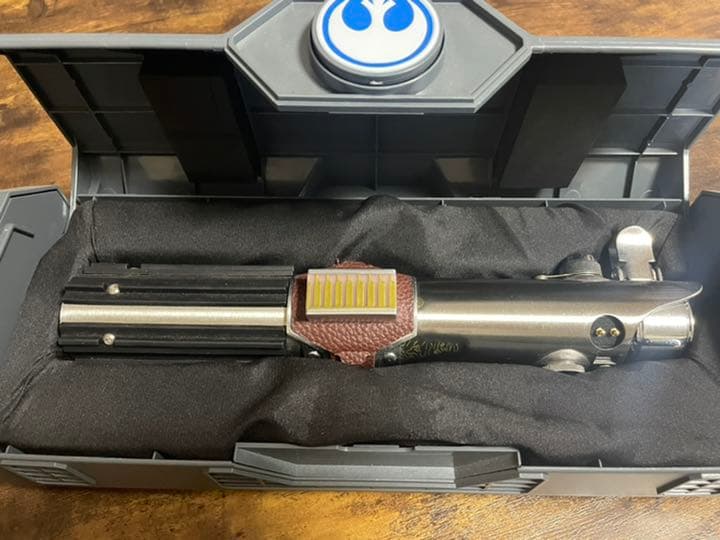 ギャラクシーズエッジ限定 レイ(ep9)レガシーライトセーバー