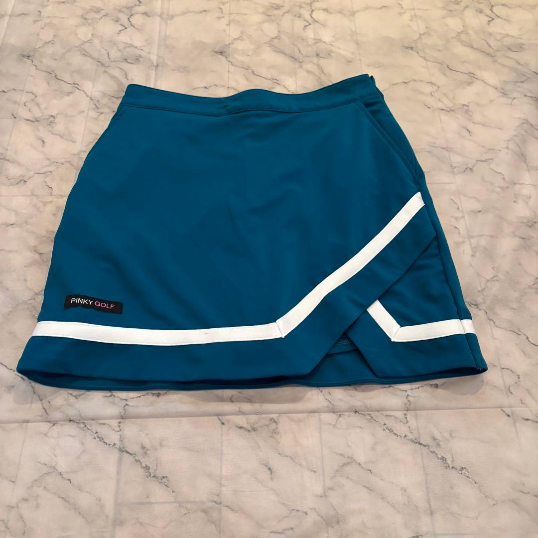 PINKY GOLF ターコイズ ラップスカートとモックシャツ
