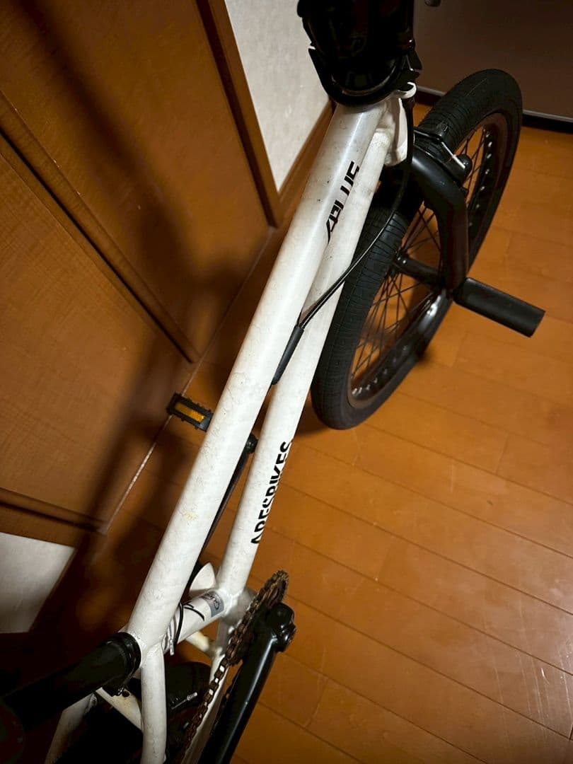 アーレスバイク AERIS BMX ホワイト(直接受け取りに来られる方限定)