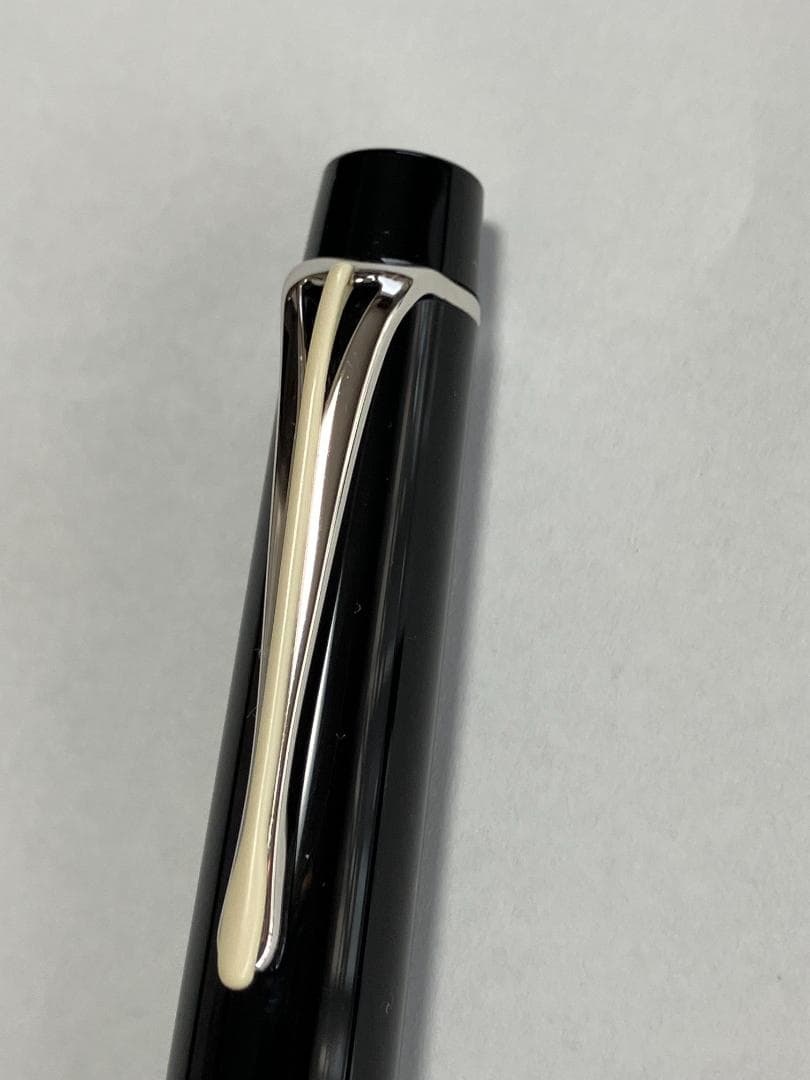 モンブランボールペン　ヘルベルト・フォン・カラヤン　2003年限定