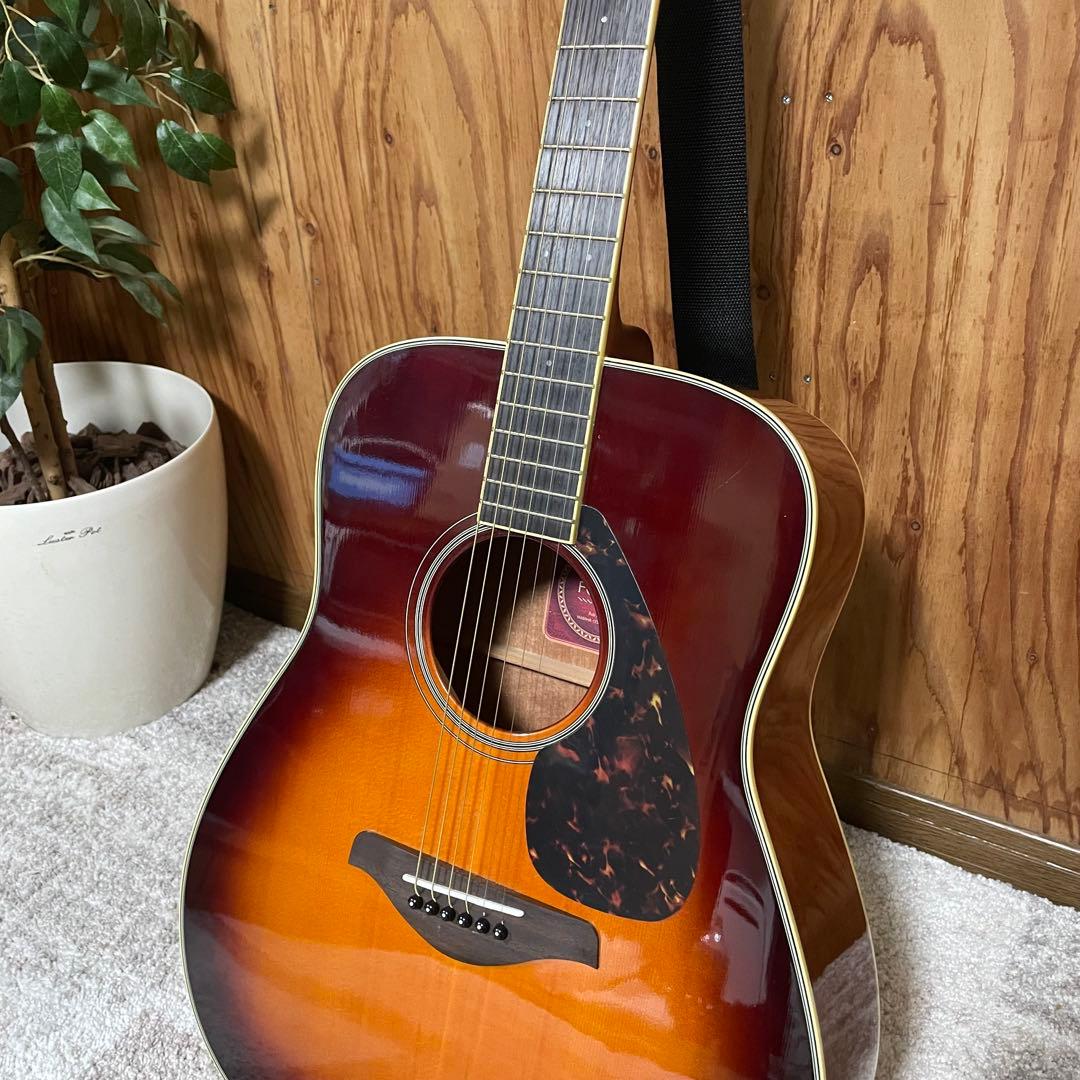 都内23区送料無料✨YAMAHA✨ アコースティックギターFG720Sケース付き