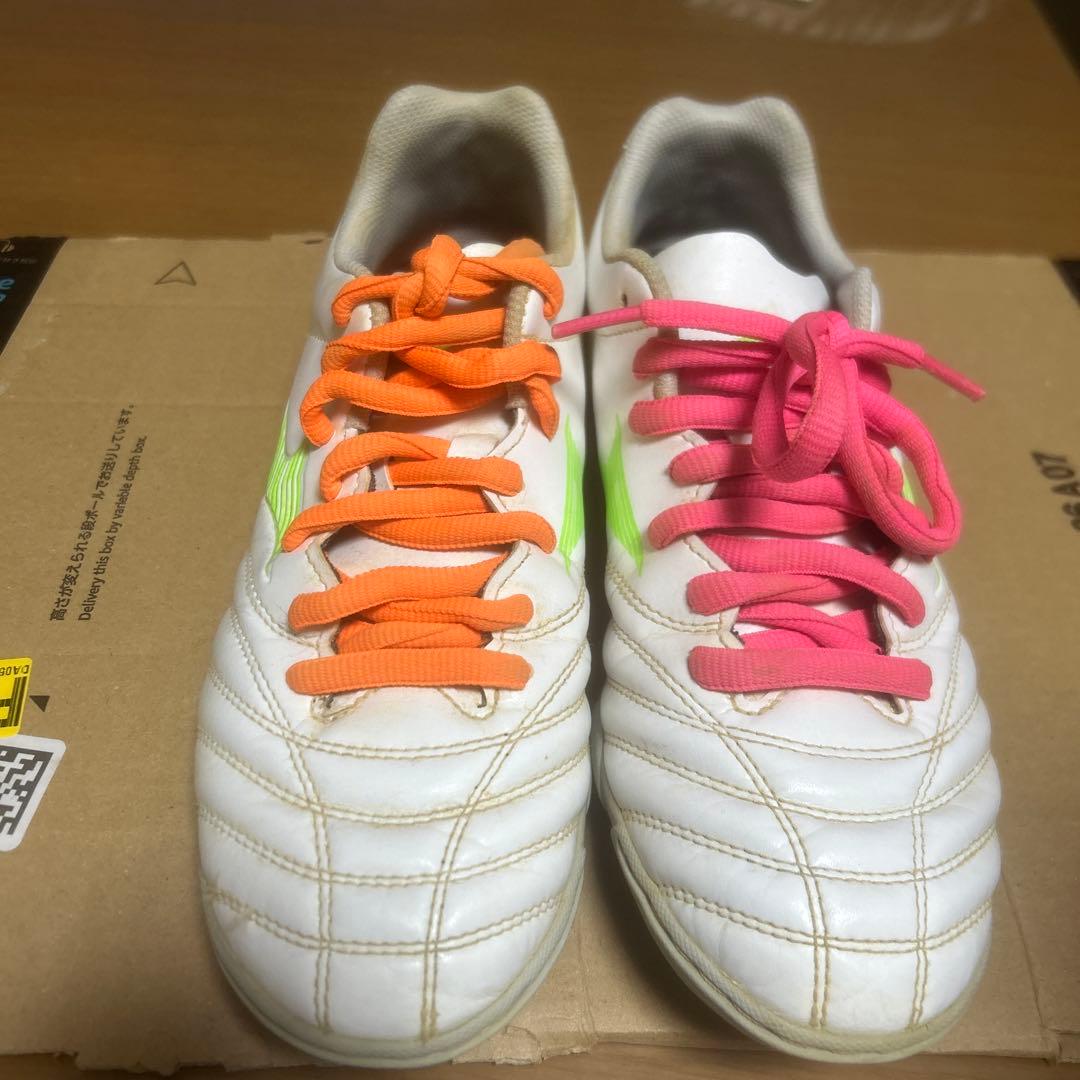 サッカートレーニングシューズ