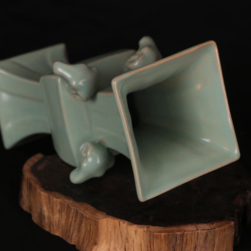 宋  汝窯  青釉   四羊尊瓶   現代工芸品 美術品 置物