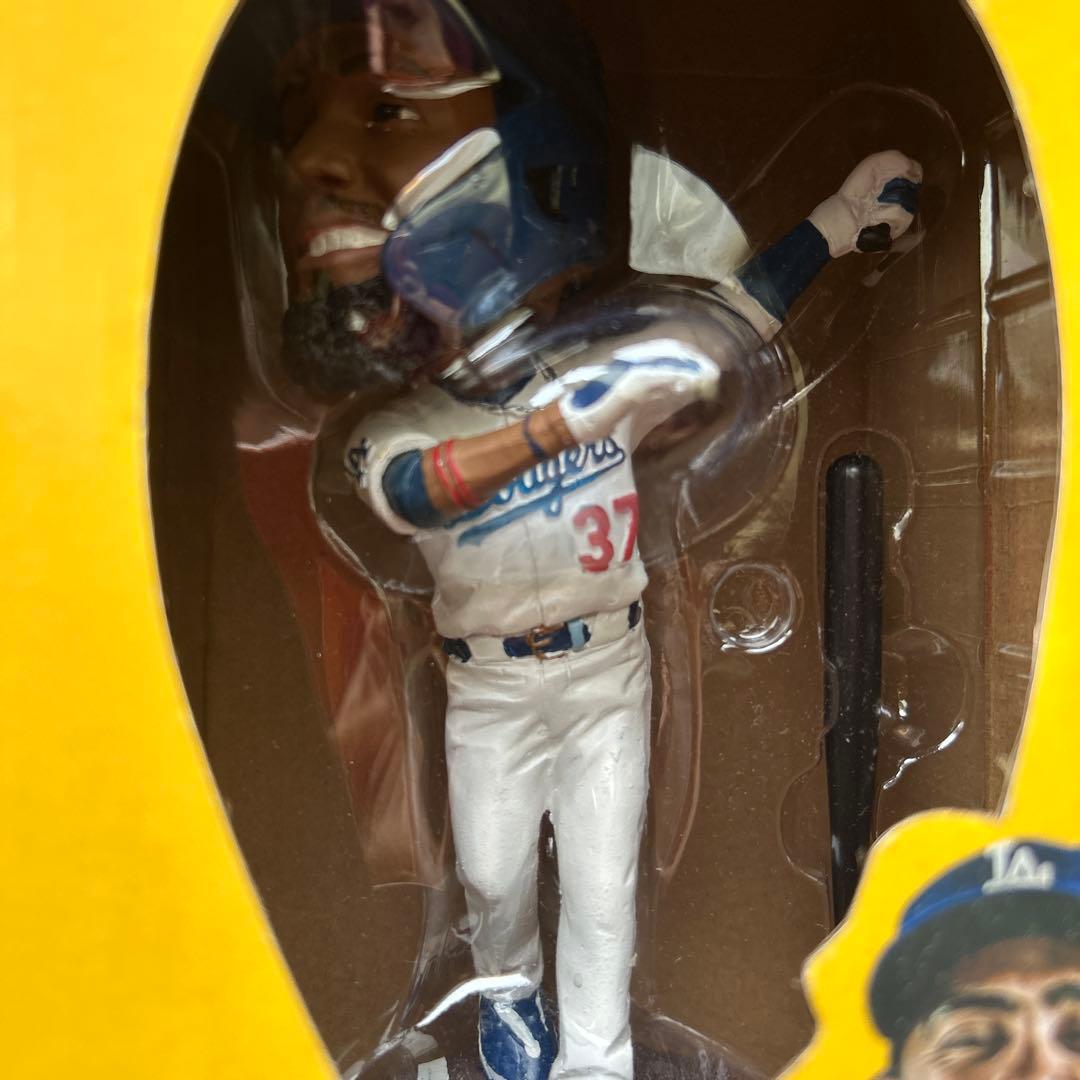 未開封　ドジャース　テオスカーヘルナンデス　最新ボブルヘッド