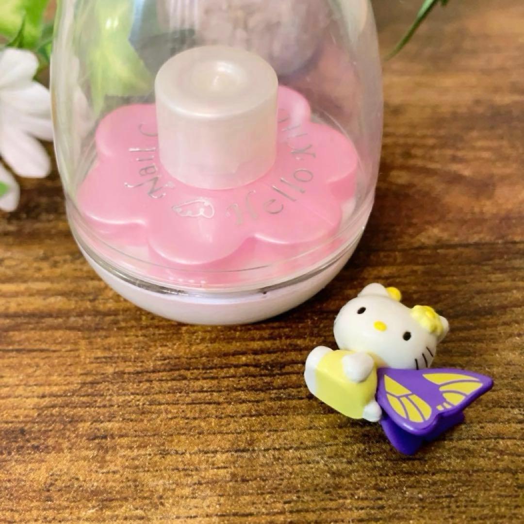 ⭐︎希少⭐︎ハローキティ ネイルカラー　コスメ　マニキュア　マスコット　蝶　当時物