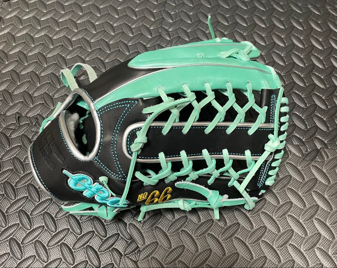 ワンオブジアンサー SEASON LIMITED EDITION 万波中正外野手