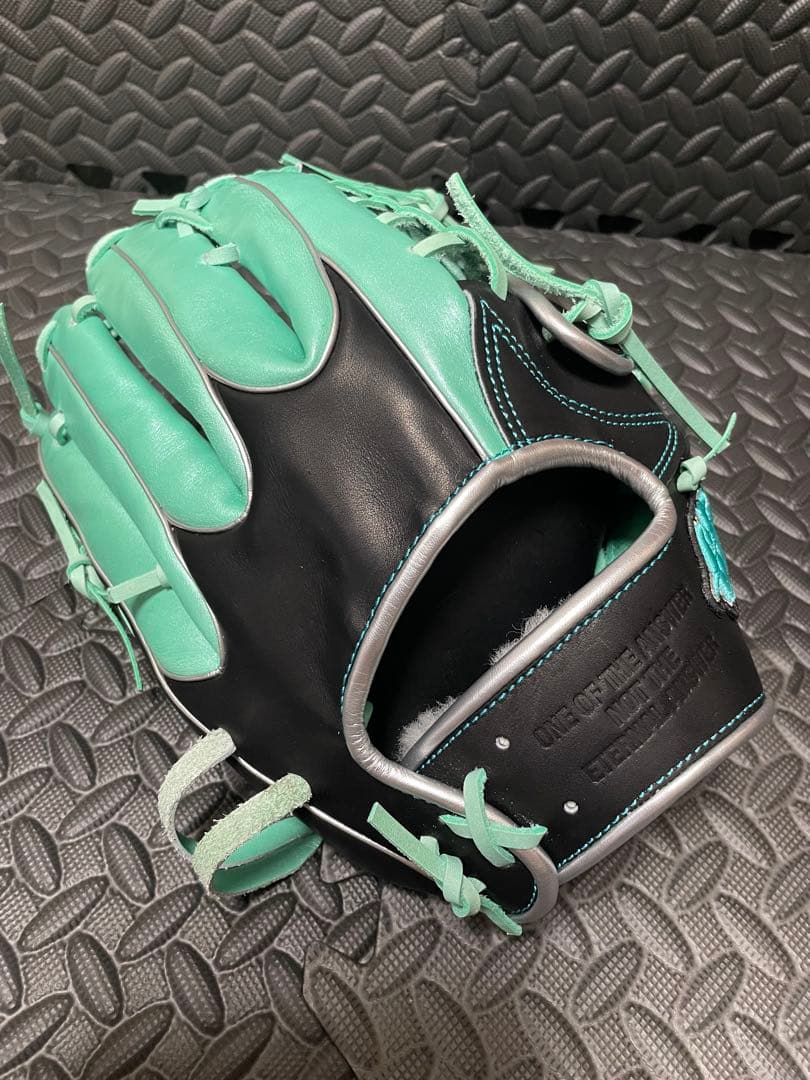 ワンオブジアンサー SEASON LIMITED EDITION 万波中正外野手