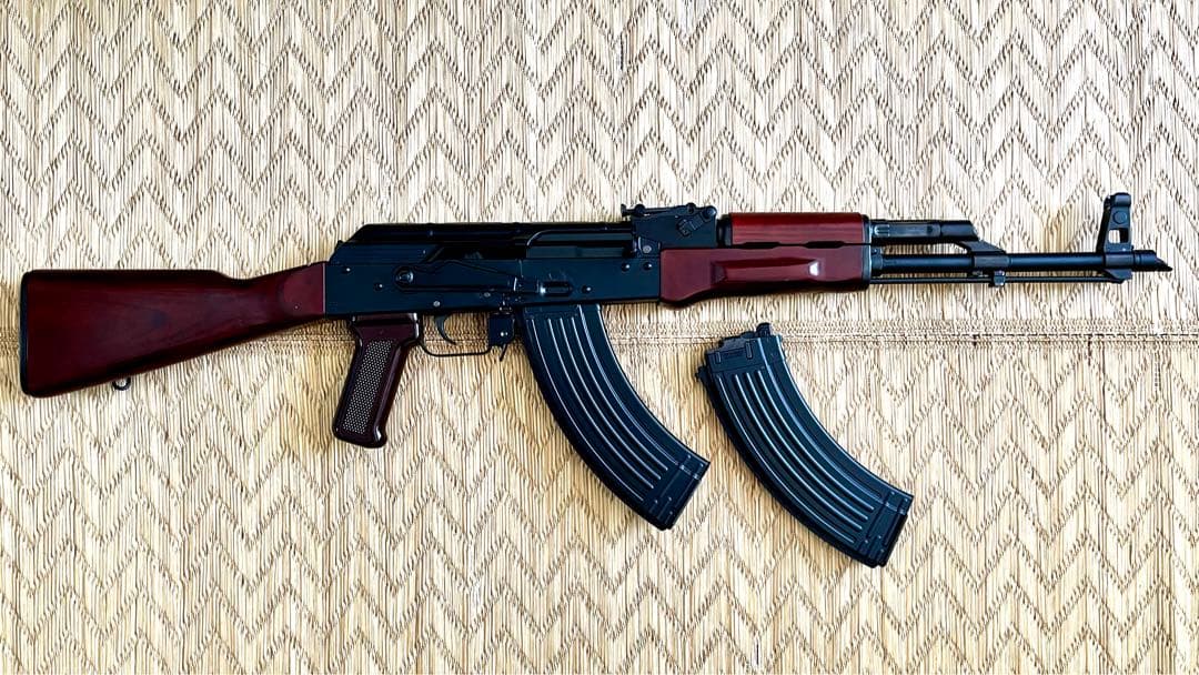 東京マルイ AKM ガスブローバックモデル 予備マガジン4本付き 近代化カスタム