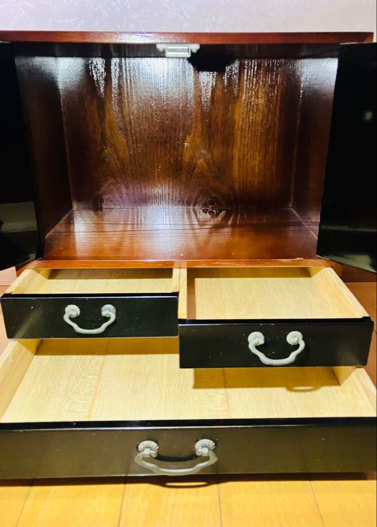 扇子模様の木製箪笥　時代箪笥　民芸箪笥　昭和レトロ　装飾金具　整理箪笥　桐箪笥