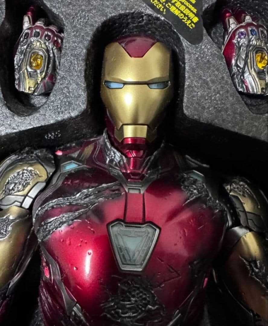 ホットトイズ　アベンジャーズ　アイアンマン・マーク８５　バトルダメージ版