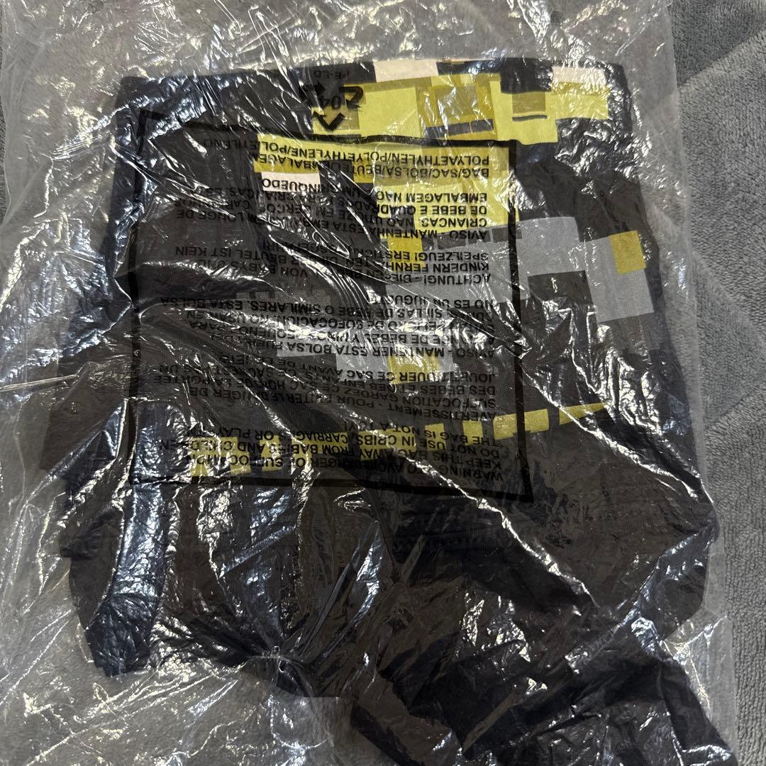 Haley StrategicピクセルマンTシャツ