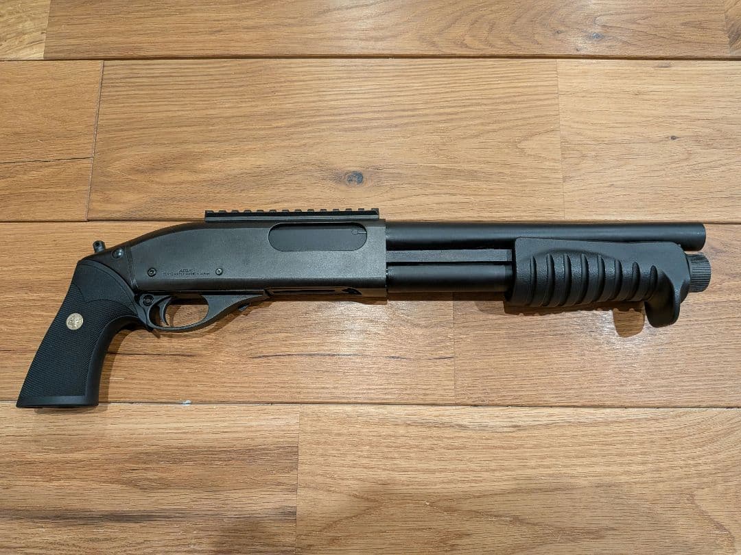 東京マルイ　M870　ブリーチャー　ガスショットガン