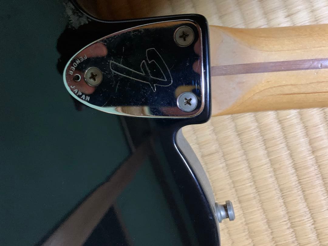 Fender Telecaster ブラックになります。