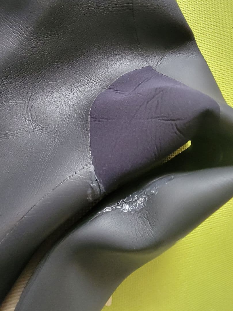 ラッシュ　ウエットスーツ　ML/L幅 3mm セミドライ　防水ジッパー