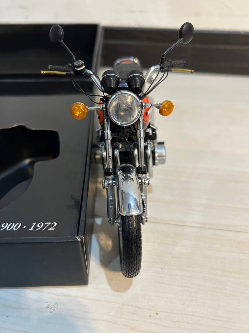 【未使用品】カワサキ Z1 900 1/12 ミニカー ミニチャンプス