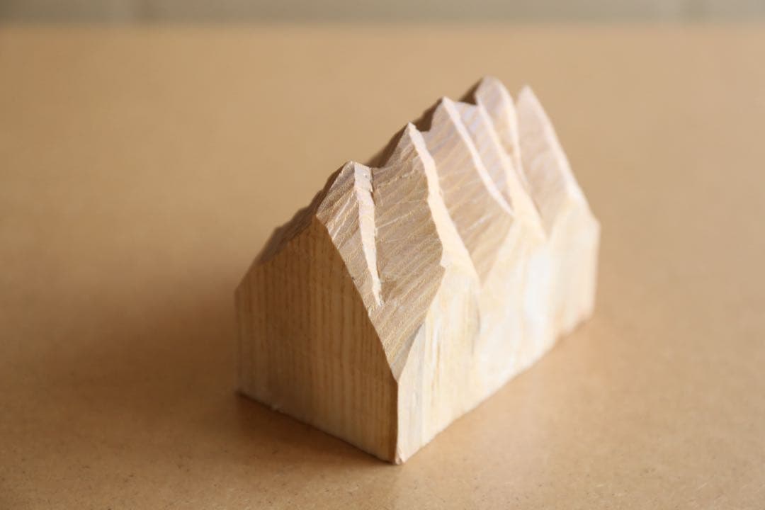 高野夕輝 日高山脈 山脈 木彫り熊 彫刻 木彫 オブジェ 作家 1