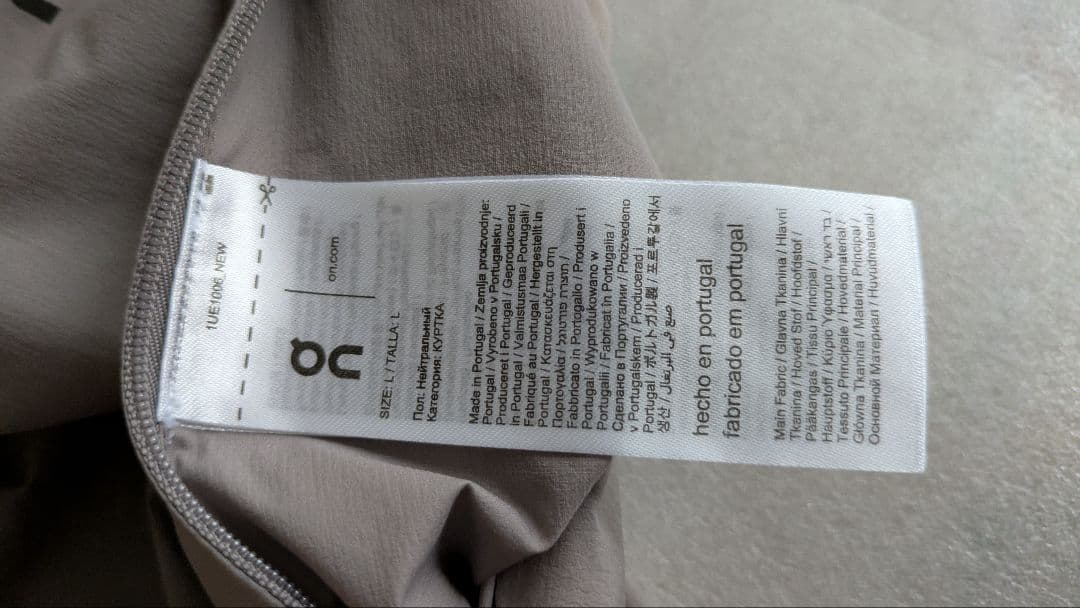 On　ランニングジャケット　ジンク