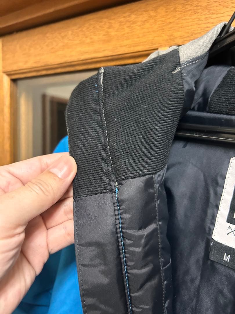 ボーイズボーダー必見［超美品］ボンファイア スノージャケット　ユースM size