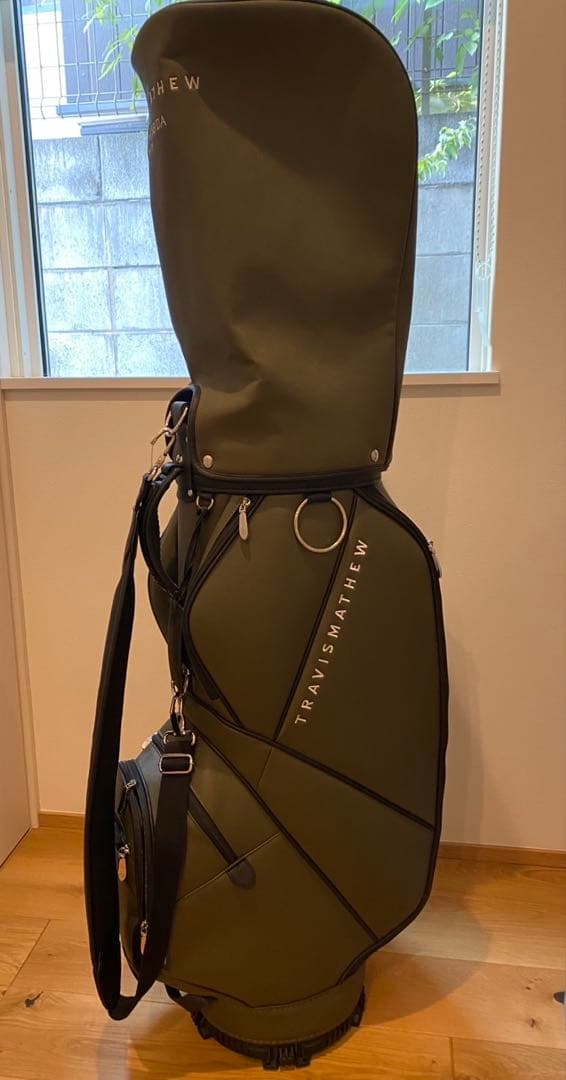 Pelle Morbida TravisMathew キャディバッグ