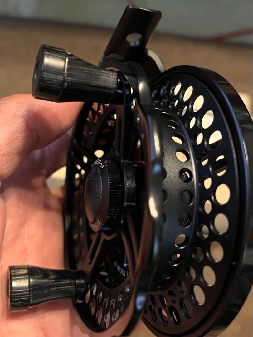 黒鯛工房　ヘチリール　リール