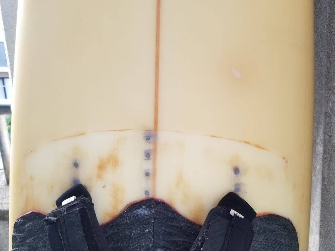 サーフィン ボード    板/フィン4本折れ無し/パッド付き